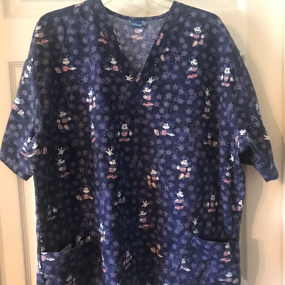Scrub top